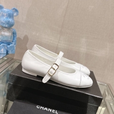 Chanel Low Shoes